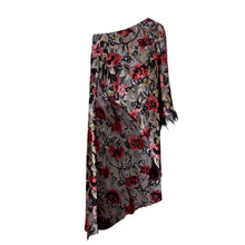 Load image into Gallery viewer, Asymmetric Cape