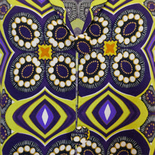 Cargar imagen en el visor de la galería, V Neck Charm Top