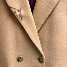 Cargar imagen en el visor de la galería, The Crossed Jacket