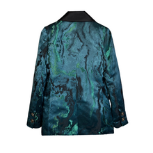 Cargar imagen en el visor de la galería, The Crossed Jacket