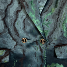 Cargar imagen en el visor de la galería, The Crossed Jacket