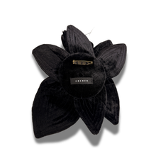 Cargar imagen en el visor de la galería, Broche Orquídea Nocturna