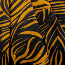 Load image into Gallery viewer, One Shoulder Top