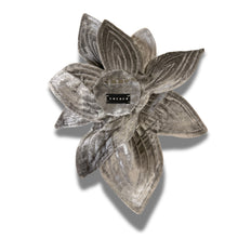 Load image into Gallery viewer, Broche Orquídea Nocturna

