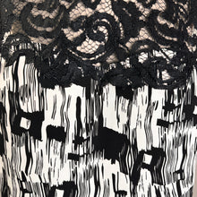 Cargar imagen en el visor de la galería, Victorian Halter Top
