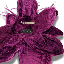 Load image into Gallery viewer, Broche Orquídea Nocturna
