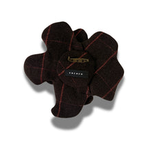 Load image into Gallery viewer, Broche Magnolia Invernal
