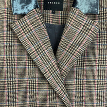 Cargar imagen en el visor de la galería, The Crossed Jacket
